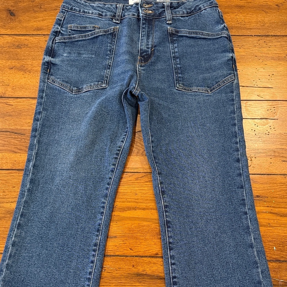 Kensie Vintage Luxe Savannah Flare Crop Jeans Size 29 EUC